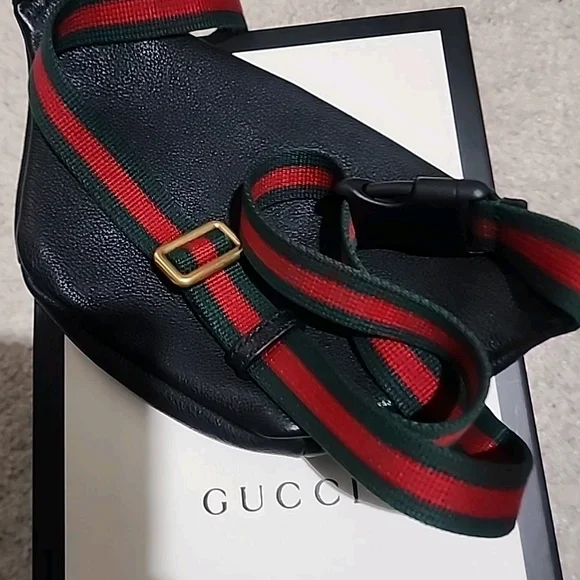 Gucci Black Leather Belt Bag with Red and Green Web Stripe - Picture 2 of 5